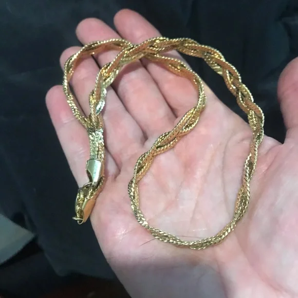 Sparkling Plaited Flat Gold Chains Necklace - Picture 8 of 10